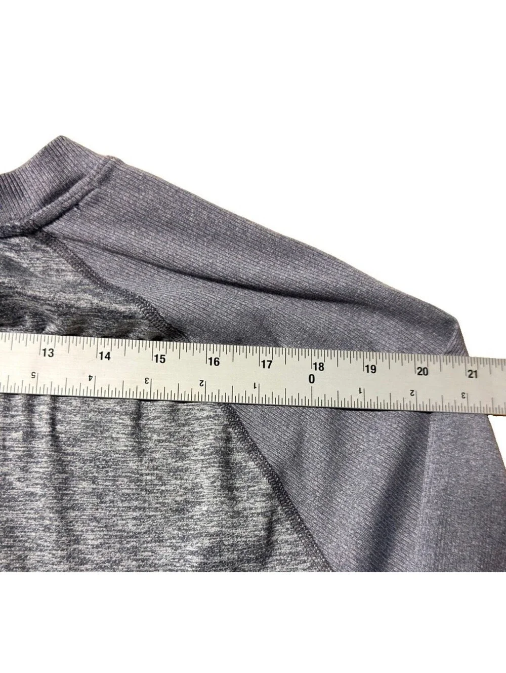 Nike Running Dri-FIT Men’s Gray Long Sleeve Performance Shirt Size L